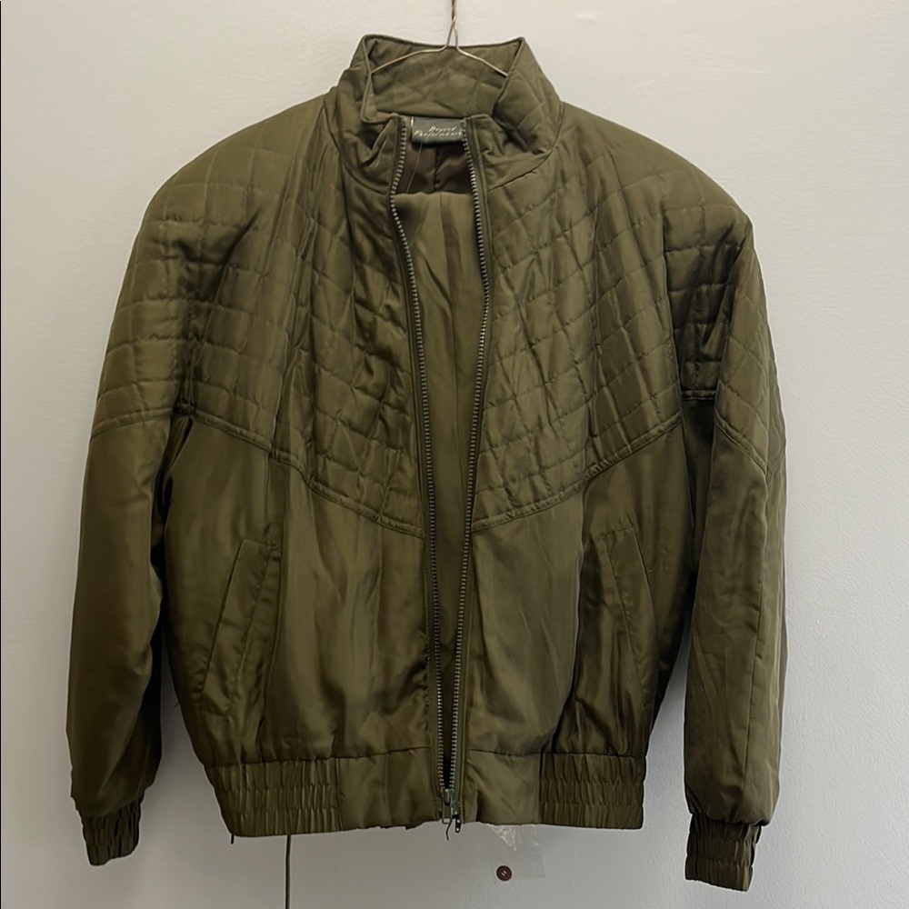 Green Quilted Bomber Jacket with Ribbed Cuffs